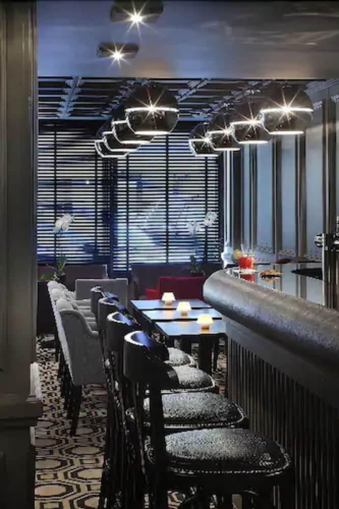 Hotel Le Cinq Hyper - Centre Chambery Exterior photo
