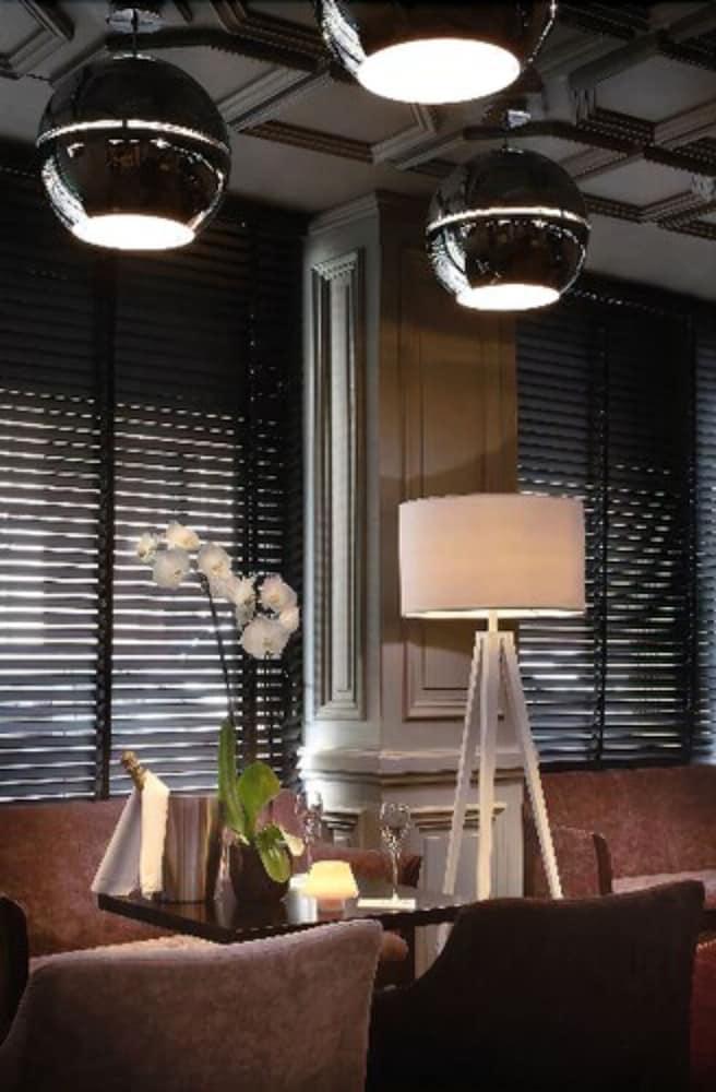 Hotel Le Cinq Hyper - Centre Chambery Exterior photo