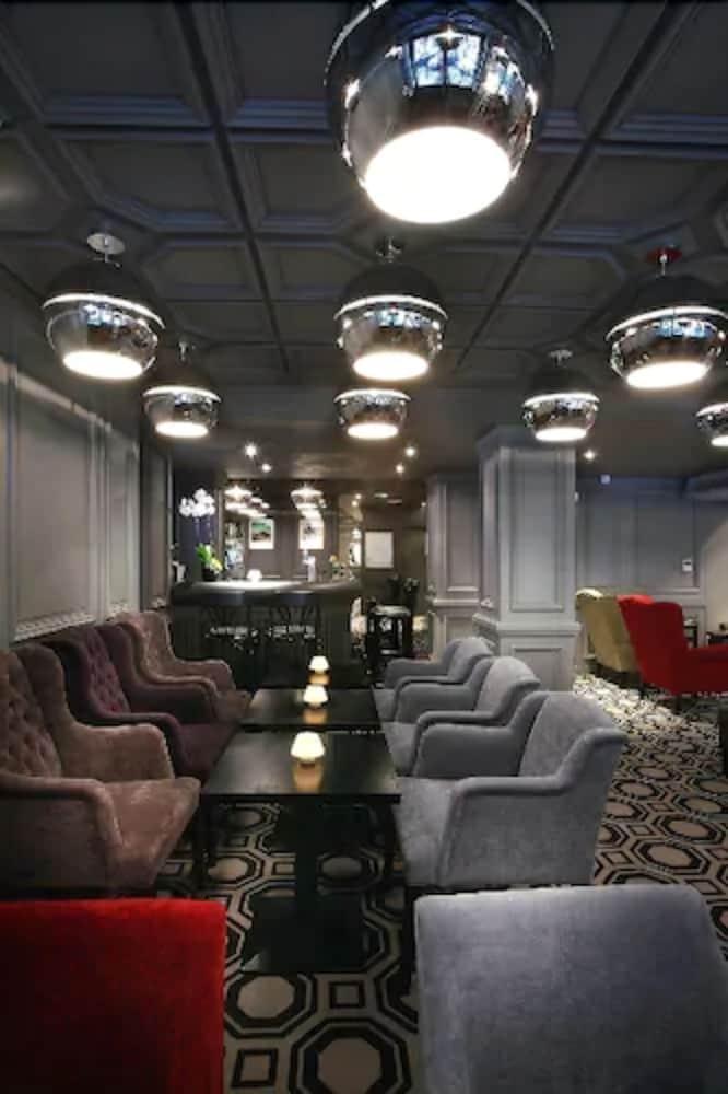 Hotel Le Cinq Hyper - Centre Chambery Exterior photo