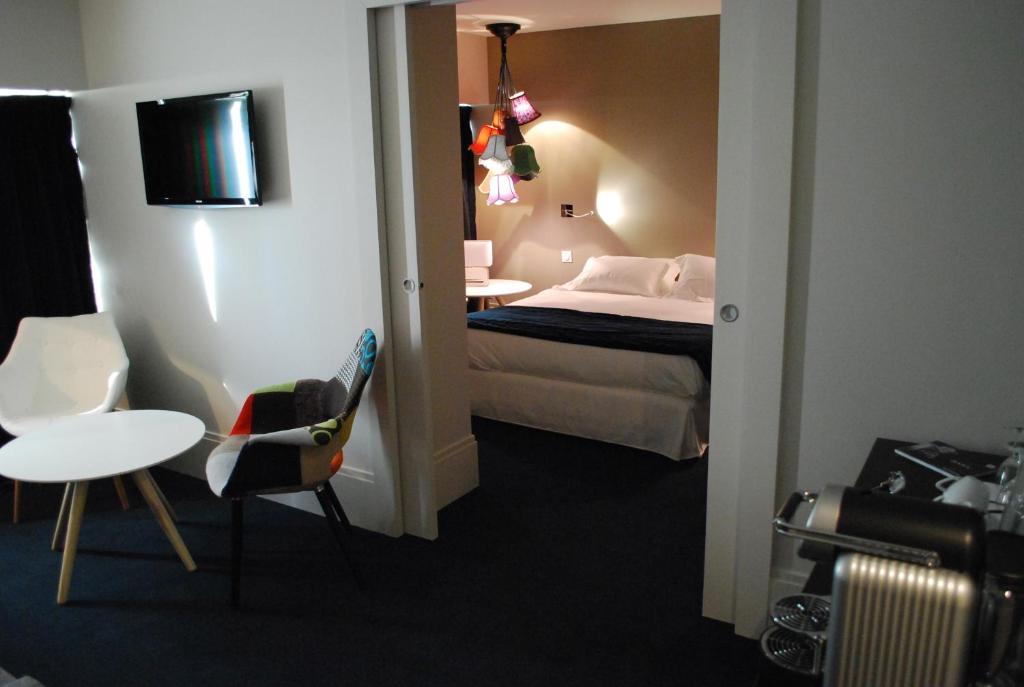 Hotel Le Cinq Hyper - Centre Chambery Room photo