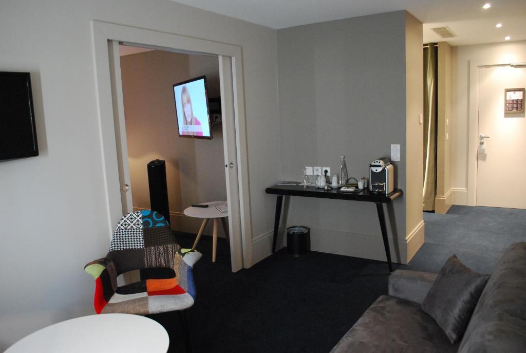 Hotel Le Cinq Hyper - Centre Chambery Room photo